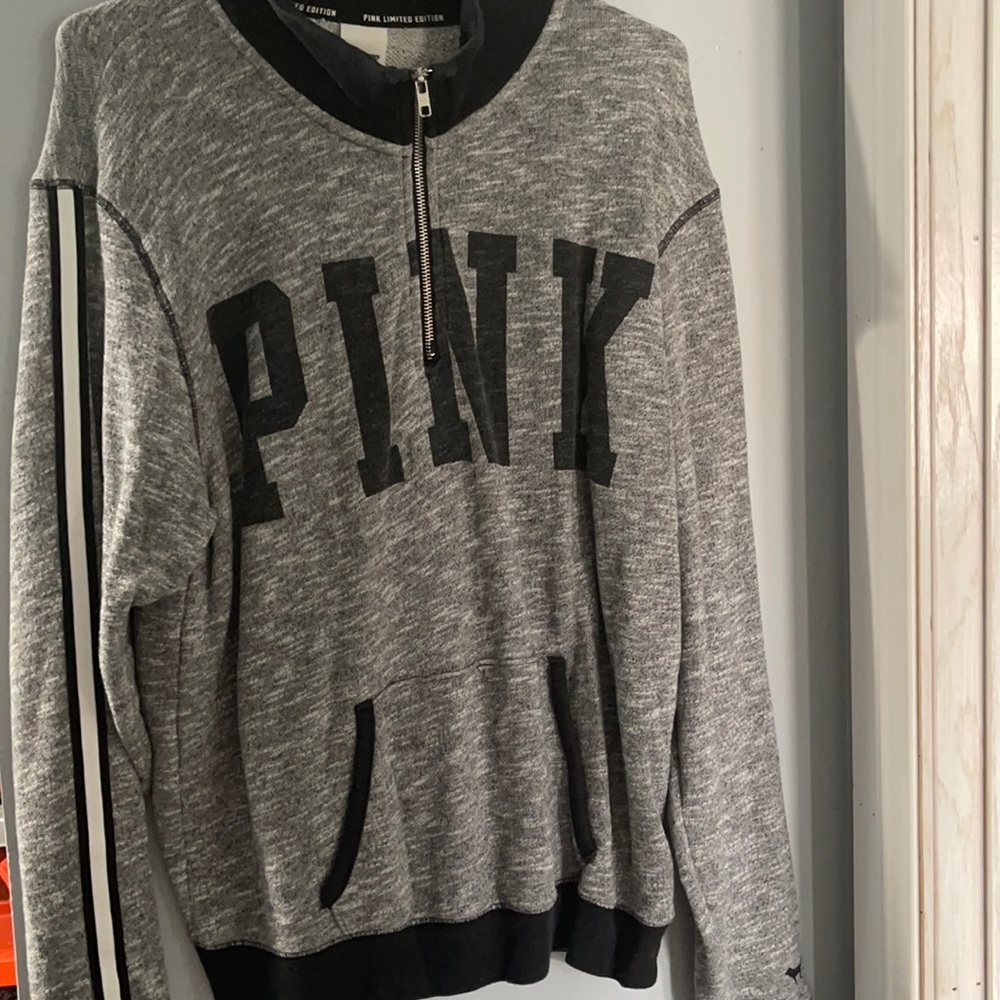 Pink brand Victoria’s Secret. Size M. 1/2 zip